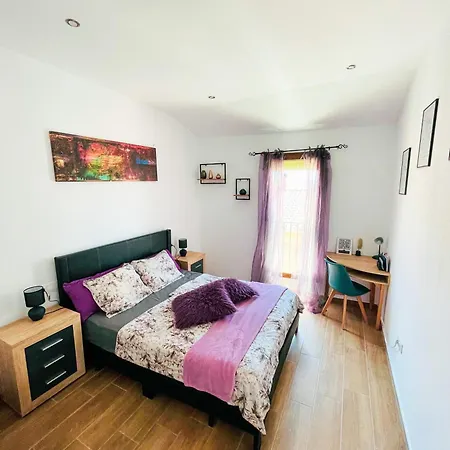 Casa De Pueblo - Lovely Holiday In Old Town Apartment