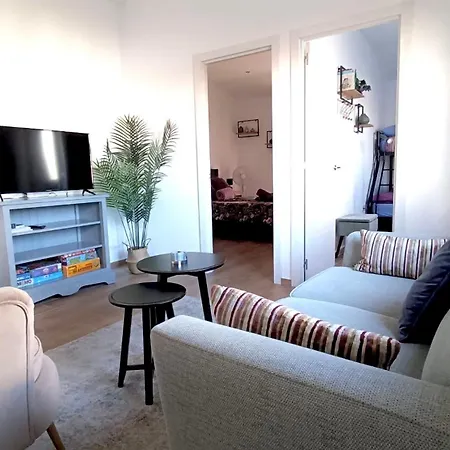 Casa De Pueblo - Lovely Holiday In Old Town Apartment *